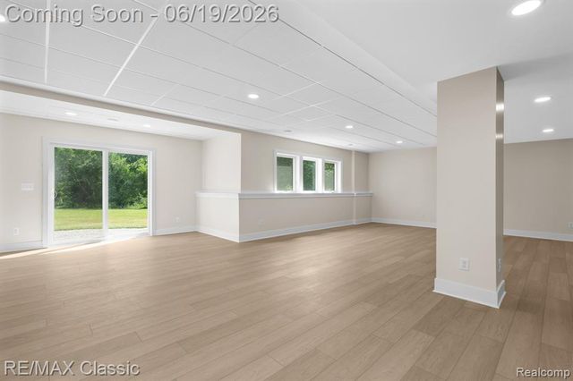2887 W Joy Road, Ann Arbor, MI 48105