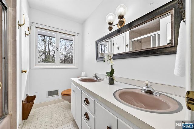 224 Miller Road, Mahwah, NJ 07430