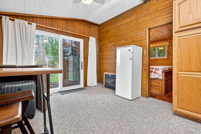 8511 EDGEWATER, Omro, WI 54963