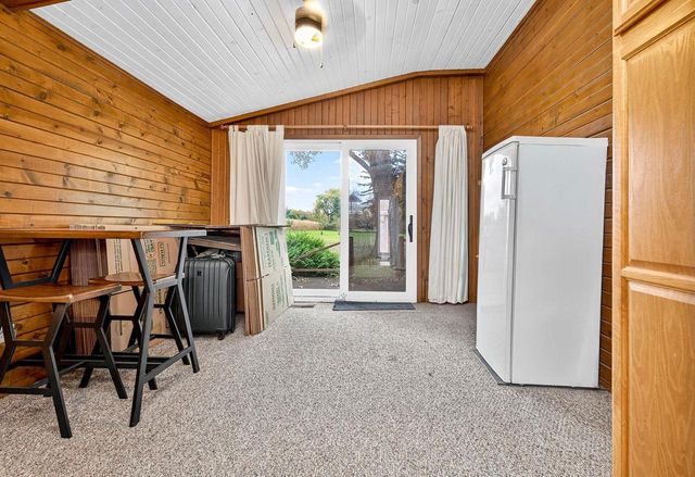 8511 EDGEWATER, Omro, WI 54963