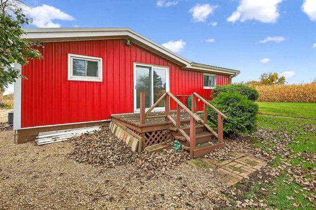 8511 EDGEWATER, Omro, WI 54963