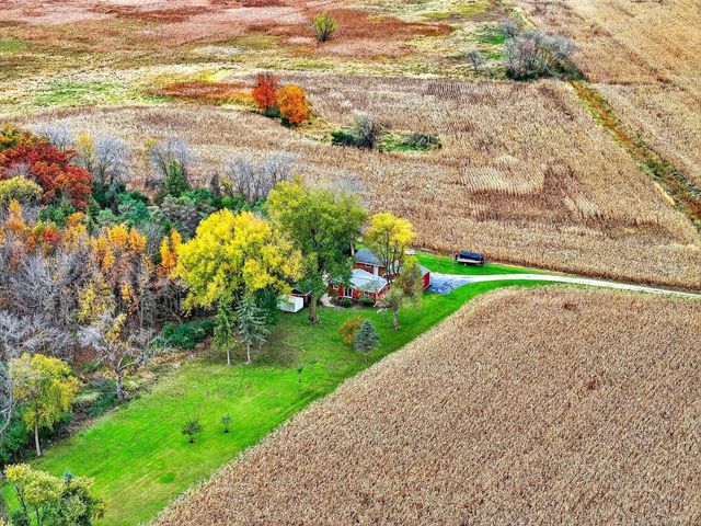 8511 EDGEWATER, Omro, WI 54963