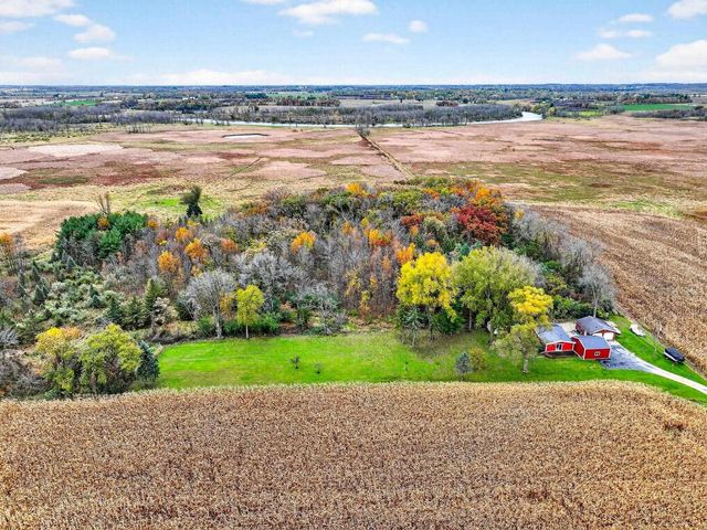 8511 EDGEWATER, Omro, WI 54963