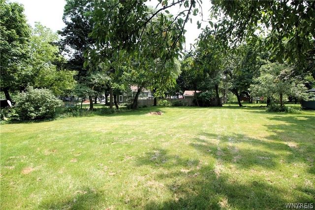 8709 Nottingham, Clarence, NY 14221