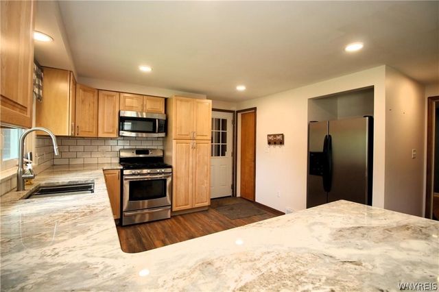 8709 Nottingham, Clarence, NY 14221