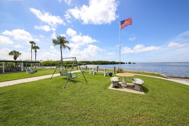 2108 ILLINOIS AVENUE, Bradenton, FL 34207