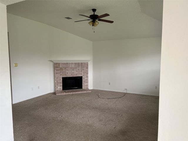 140 Rolling Hills Place, Lancaster, TX 75146