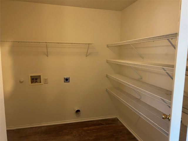 140 Rolling Hills Place, Lancaster, TX 75146