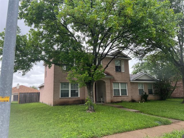 140 Rolling Hills Place, Lancaster, TX 75146