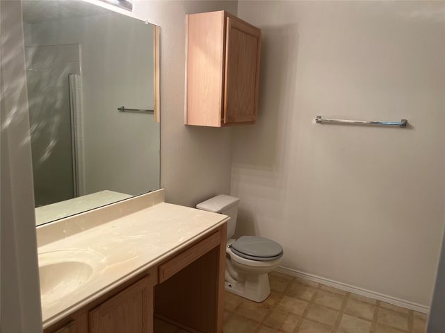 140 Rolling Hills Place, Lancaster, TX 75146