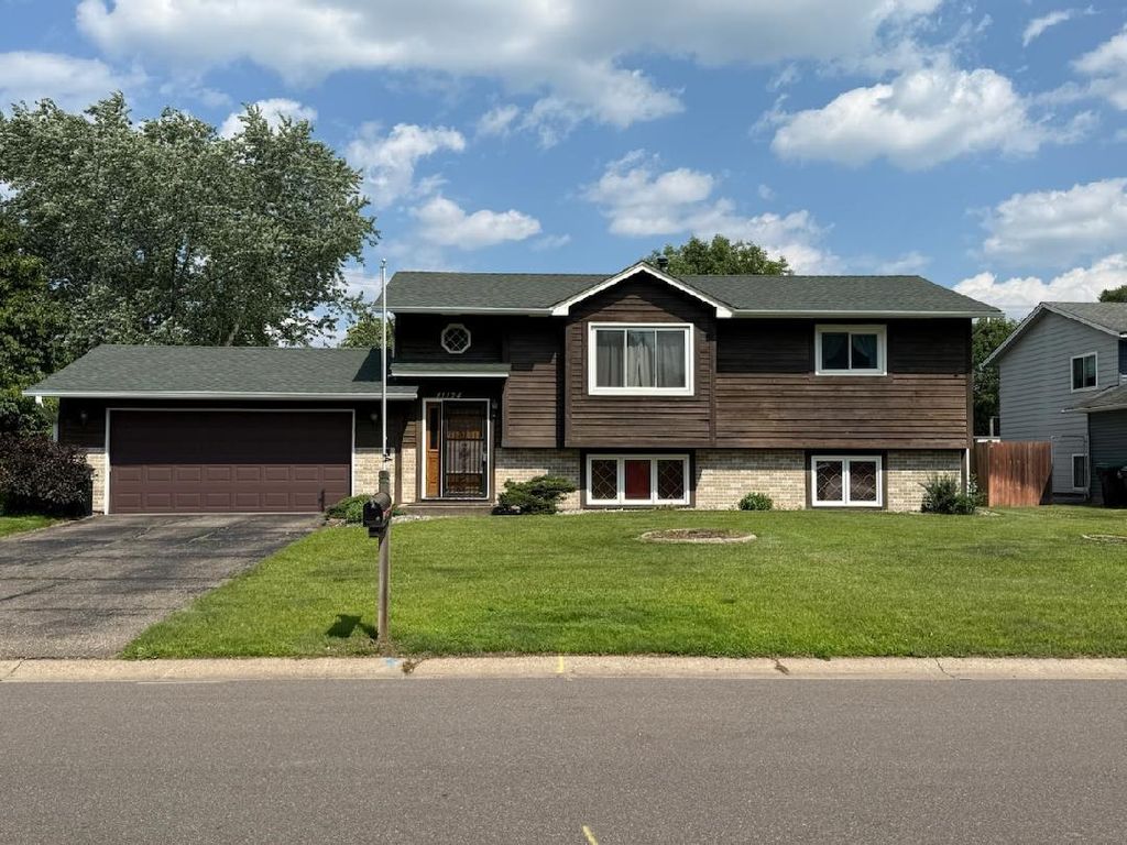 11124 Utah Avenue N, Champlin, MN 55316