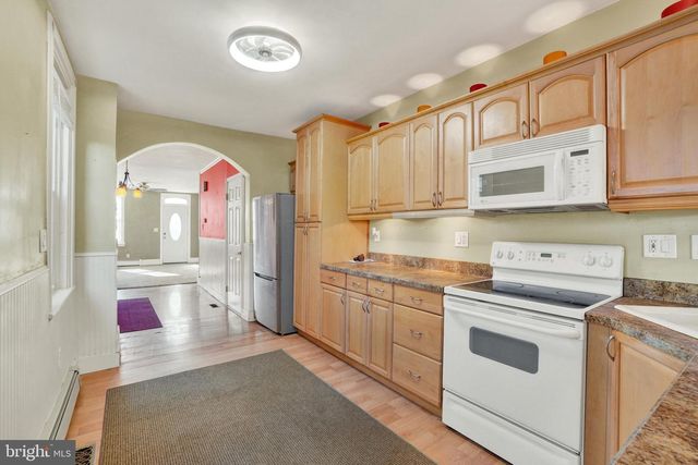 208 S 6TH ST, Columbia, PA 17512