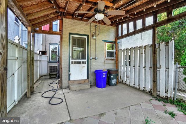 208 S 6TH ST, Columbia, PA 17512