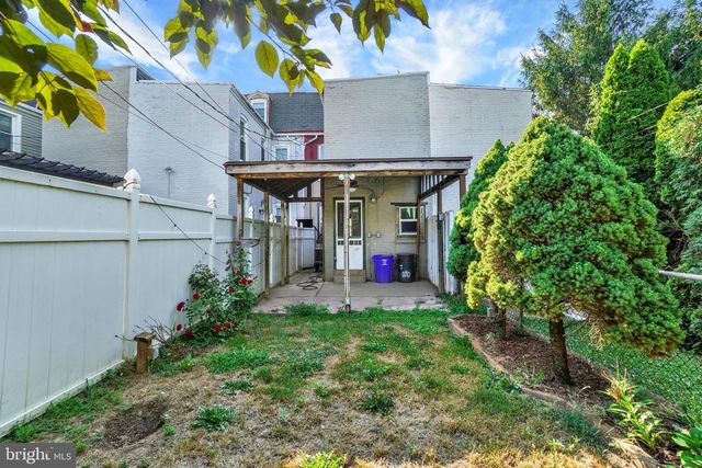 208 S 6TH ST, Columbia, PA 17512