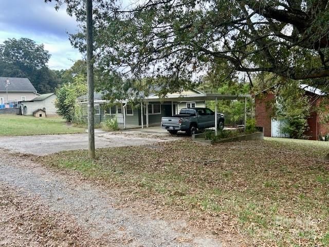 557 Falls Avenue, Granite Falls, NC 28630