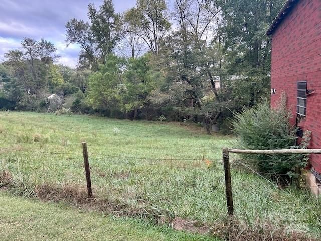 557 Falls Avenue, Granite Falls, NC 28630