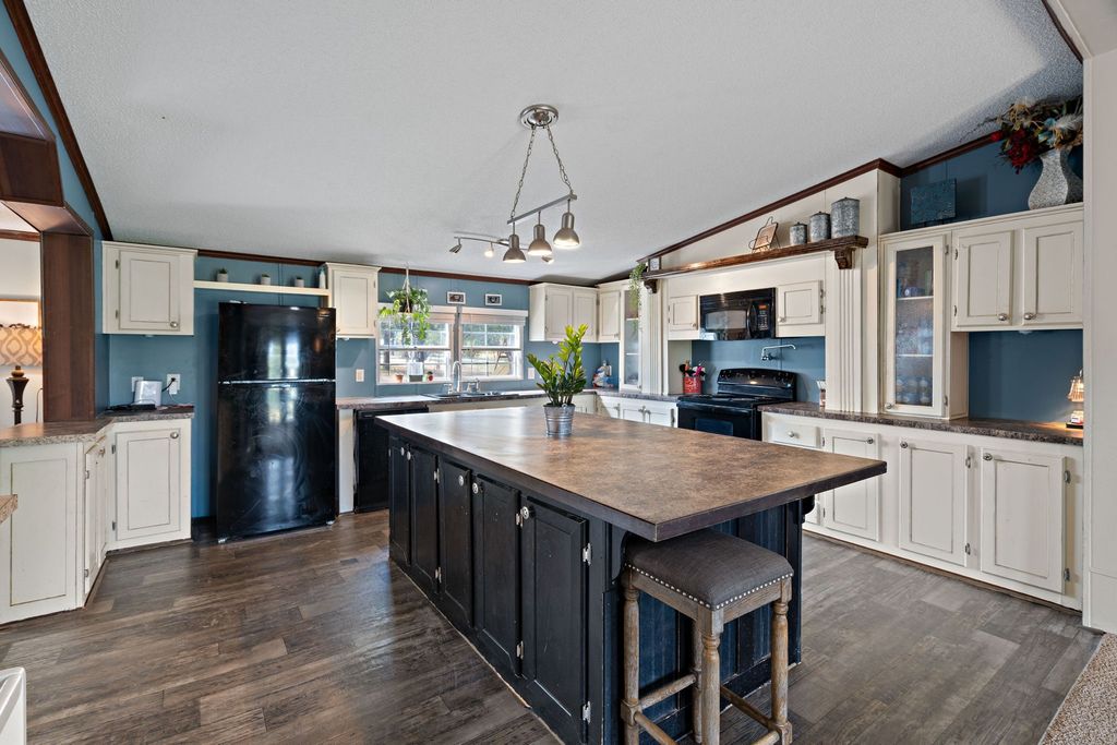 2005 Atticus Court, Springtown, TX 76082