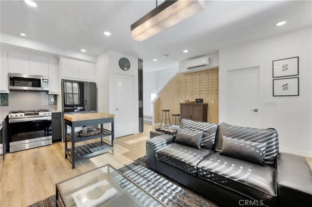 713 Cara Cara Lane, Covina, CA 91723