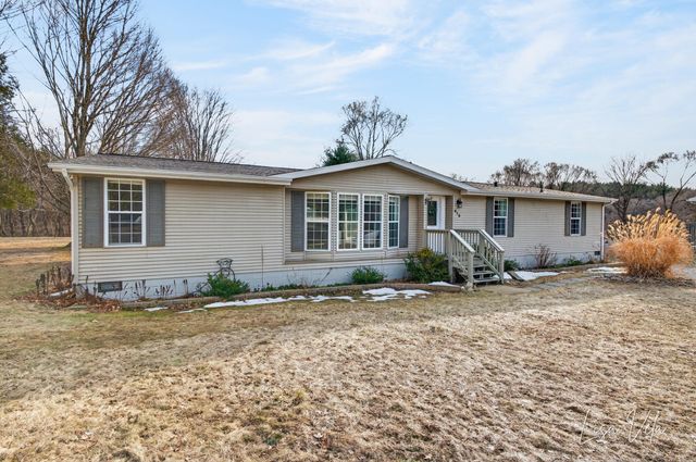 913 E Lewis Street, Whitehall, MI 49461