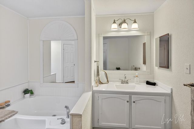 913 E Lewis Street, Whitehall, MI 49461