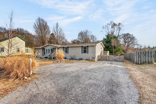 913 E Lewis Street, Whitehall, MI 49461