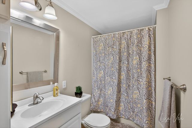 913 E Lewis Street, Whitehall, MI 49461