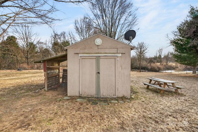 913 E Lewis Street, Whitehall, MI 49461