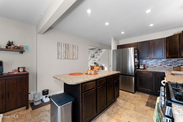 38 Rotterdam Street, Rotterdam, NY 12306