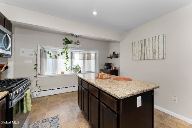 38 Rotterdam Street, Rotterdam, NY 12306