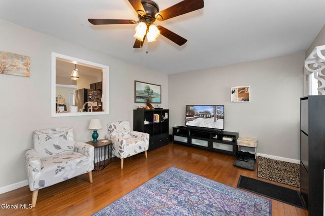 38 Rotterdam Street, Rotterdam, NY 12306