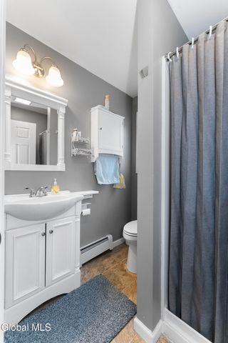 38 Rotterdam Street, Rotterdam, NY 12306