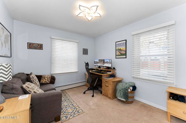 38 Rotterdam Street, Rotterdam, NY 12306