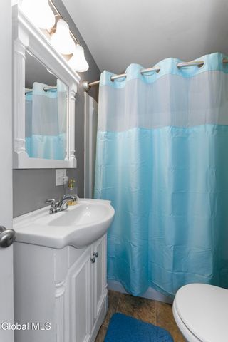 38 Rotterdam Street, Rotterdam, NY 12306