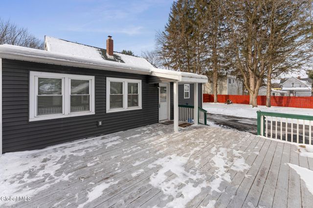 38 Rotterdam Street, Rotterdam, NY 12306