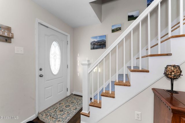 38 Rotterdam Street, Rotterdam, NY 12306