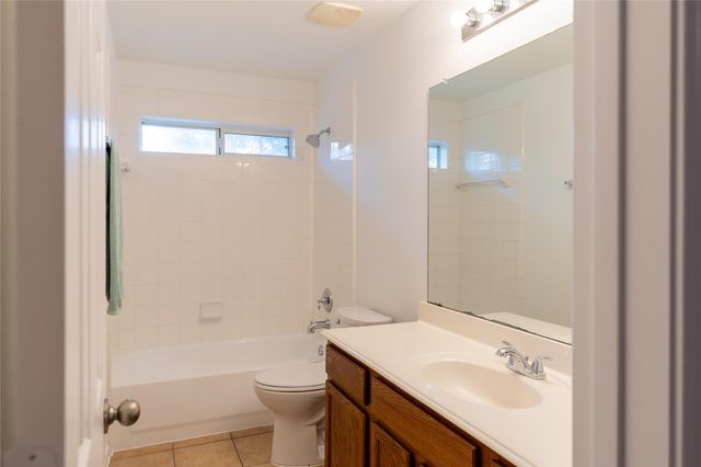 2109 Auburn Shores Drive, Pearland, TX 77584