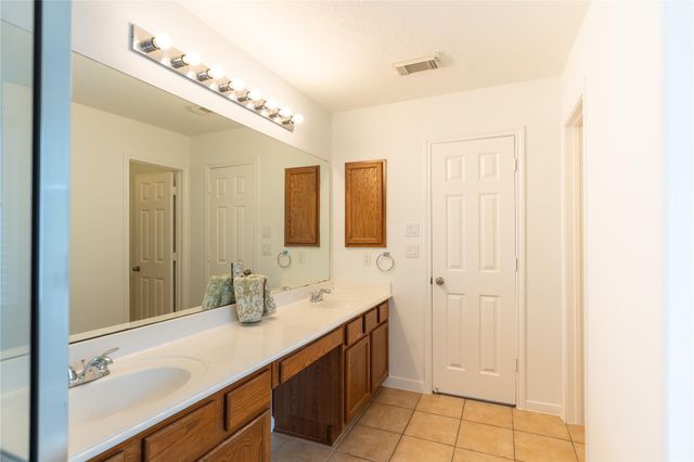 2109 Auburn Shores Drive, Pearland, TX 77584