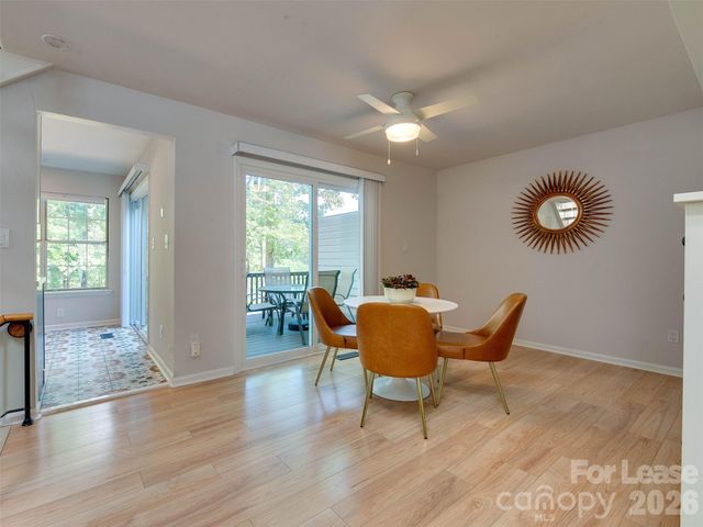 9006 Saint Thomas Lane, Charlotte, NC 28277