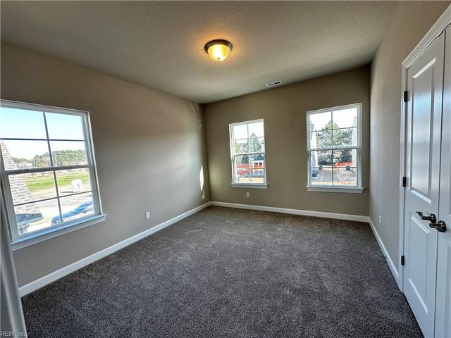 334 Station DR, Suffolk, VA 23434