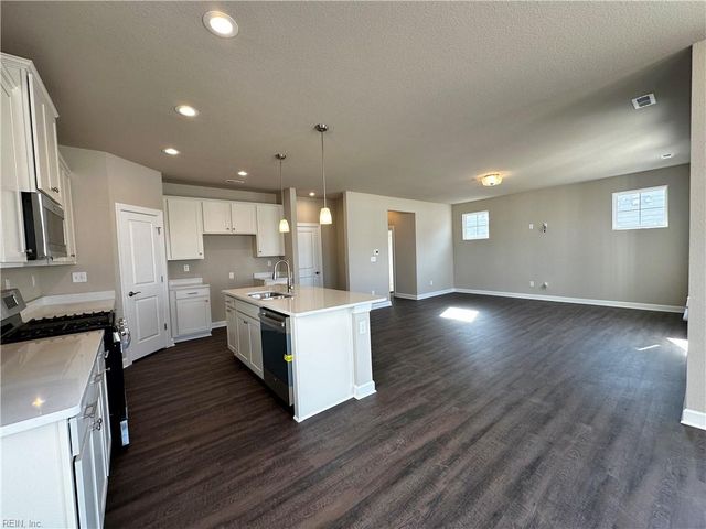 334 Station DR, Suffolk, VA 23434