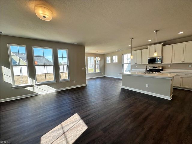 334 Station DR, Suffolk, VA 23434