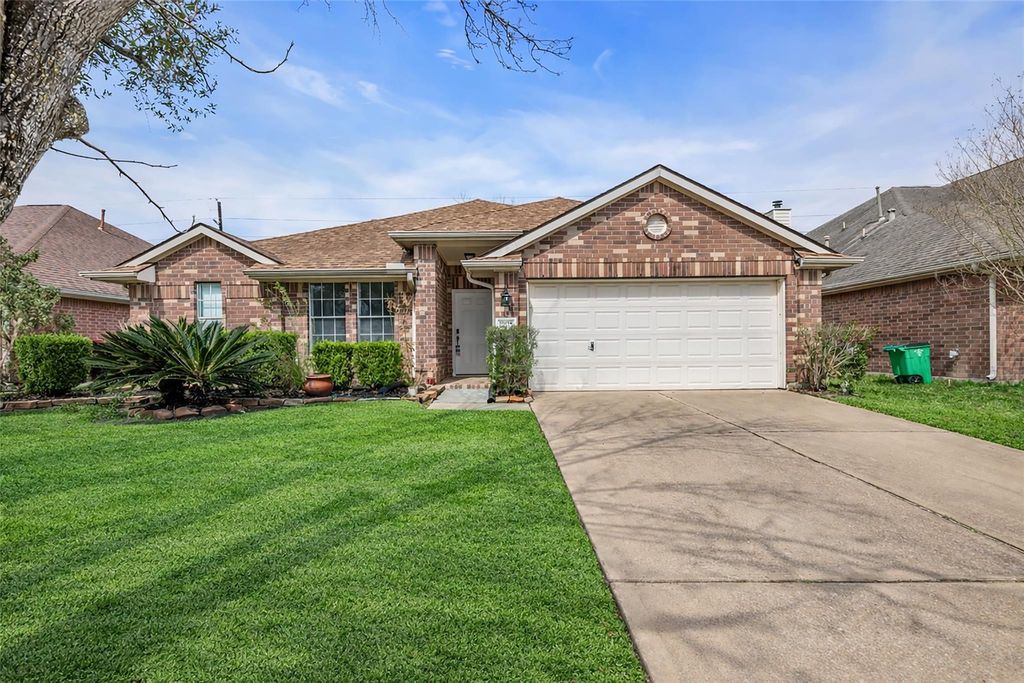 19615 Amistad Drive, Tomball, TX 77375