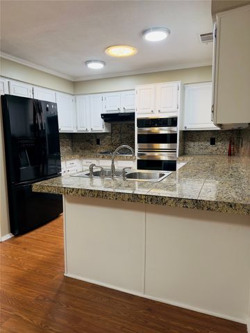 3929 Saint Christopher Lane, Dallas, TX 75287