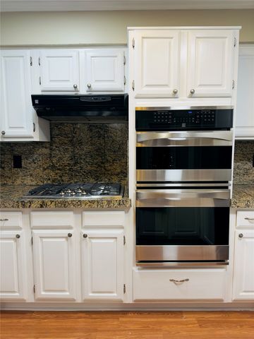 3929 Saint Christopher Lane, Dallas, TX 75287