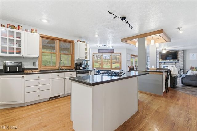 1621 Lakewood Circle, Washington, WV 26181