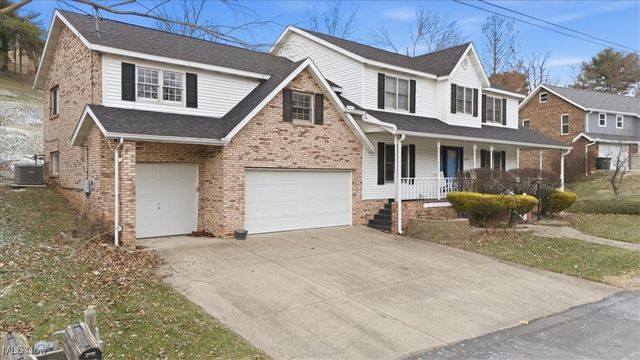 1621 Lakewood Circle, Washington, WV 26181