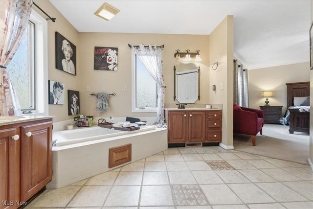 1621 Lakewood Circle, Washington, WV 26181