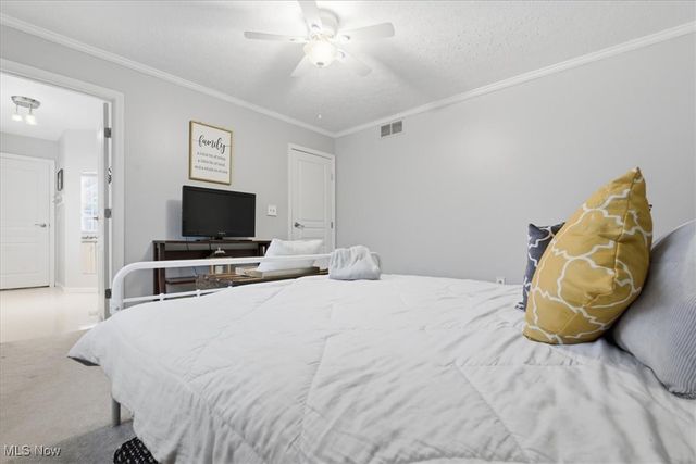 1621 Lakewood Circle, Washington, WV 26181