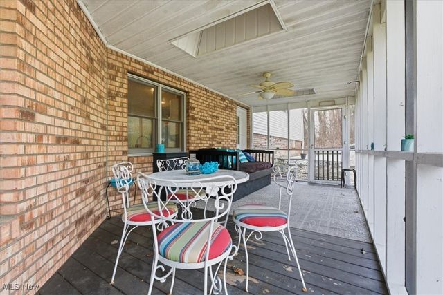 1621 Lakewood Circle, Washington, WV 26181