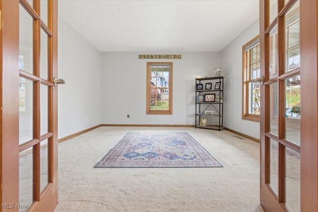 1621 Lakewood Circle, Washington, WV 26181